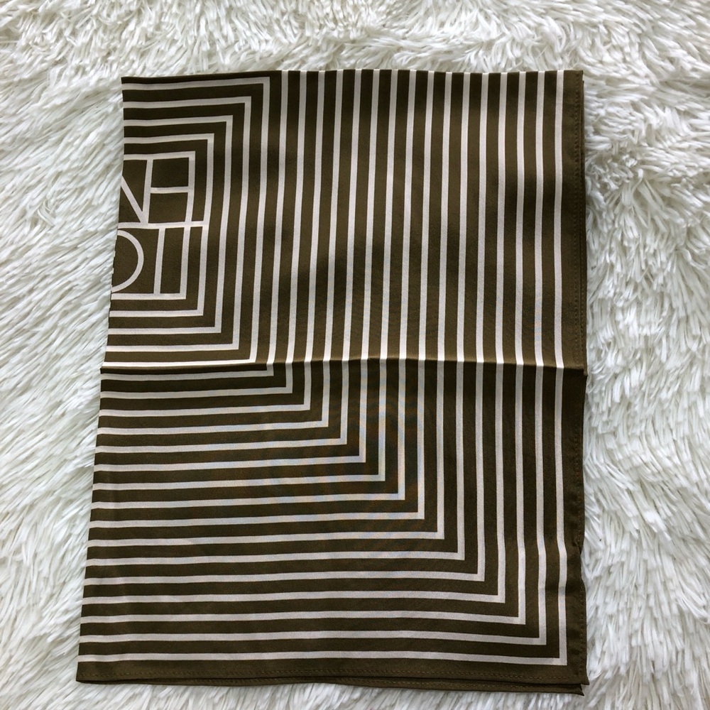 Toteme Silk Scarf - Picture 3 of 11